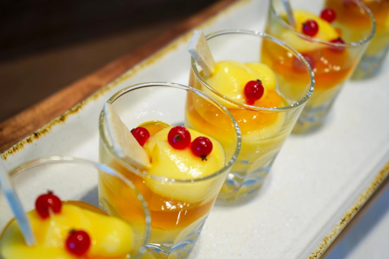 Hotel Alexandra - Beach Front - Healthy Xxl Breakfast & Brunch Until 12 30 - Parking Included มิซาโน อาดรีอาติโก ภายนอก รูปภาพ