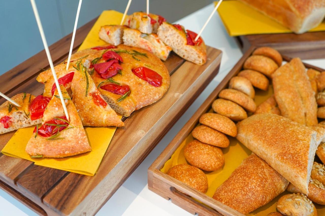Hotel Alexandra - Beach Front - Healthy Xxl Breakfast & Brunch Until 12 30 - Parking Included มิซาโน อาดรีอาติโก ภายนอก รูปภาพ